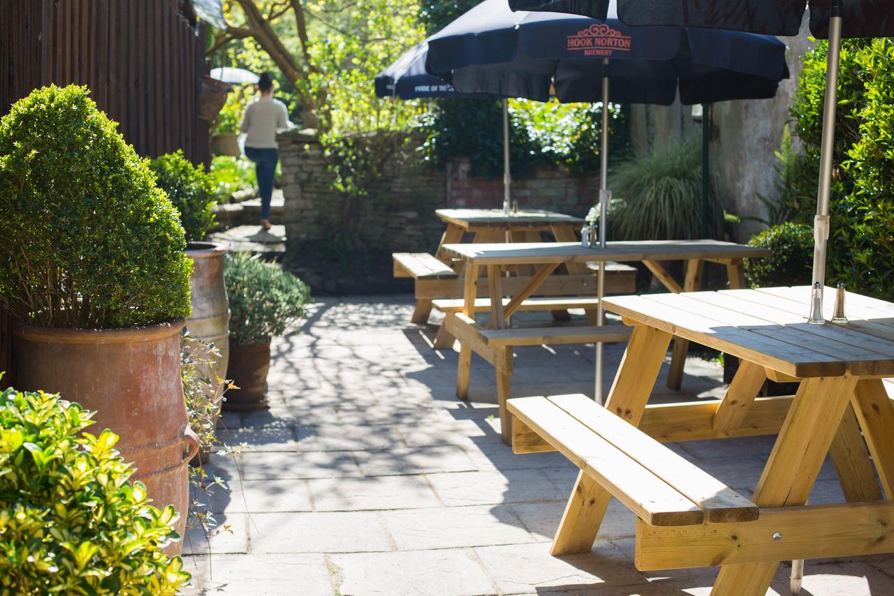 The Angel At Burford Hotel Buitenkant foto